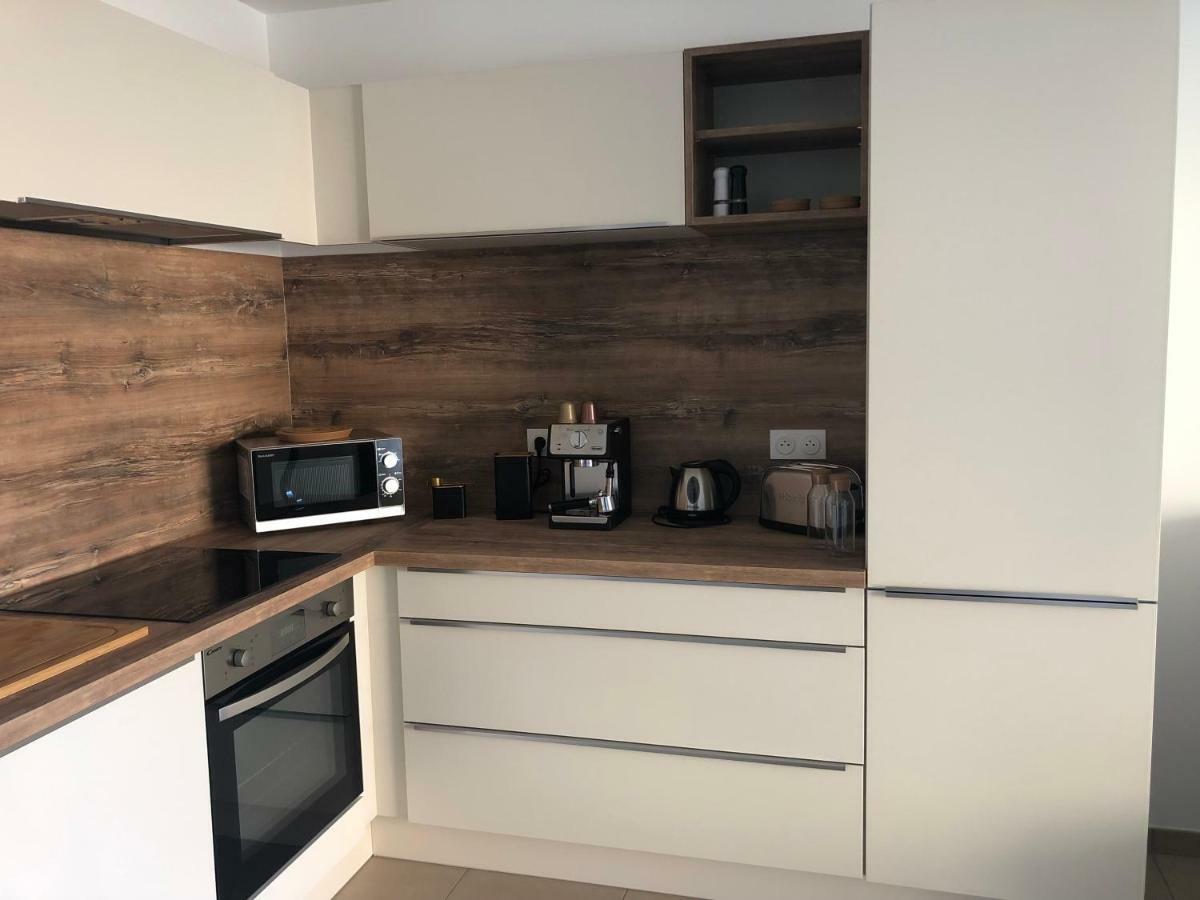 Fronte Di Mare Apartment โพรพริอาโน ภายนอก รูปภาพ